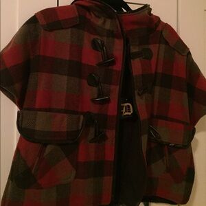 NWT- Dollhouse Cropped, Wool Poncho!!
